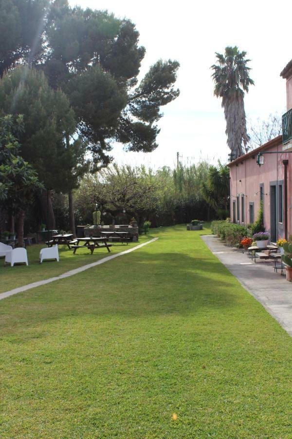 Terre Del Cardinale Country Suites คาตาเนีย ภายนอก รูปภาพ